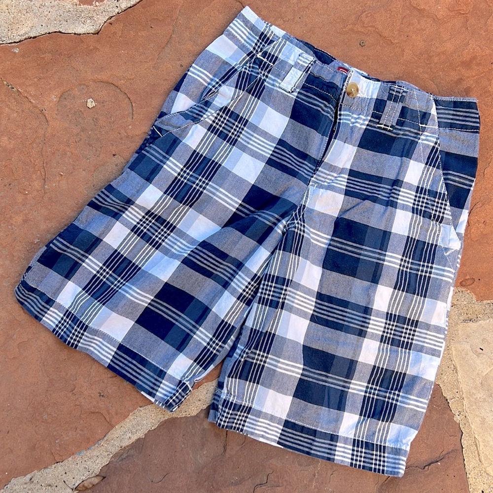 Chaps Boys size 8 Plaid Shorts